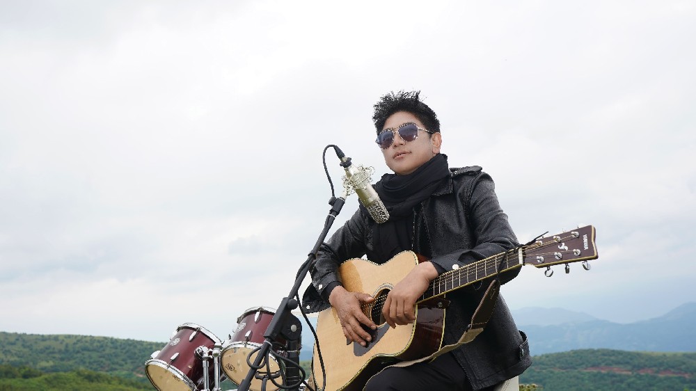 《书老师》MV在喜德县拍摄